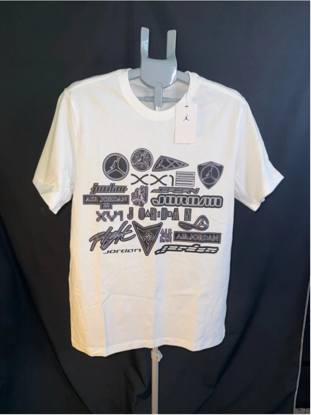 Men's Jordan Short Sleeve Graphic Tee, Size L, White and Black